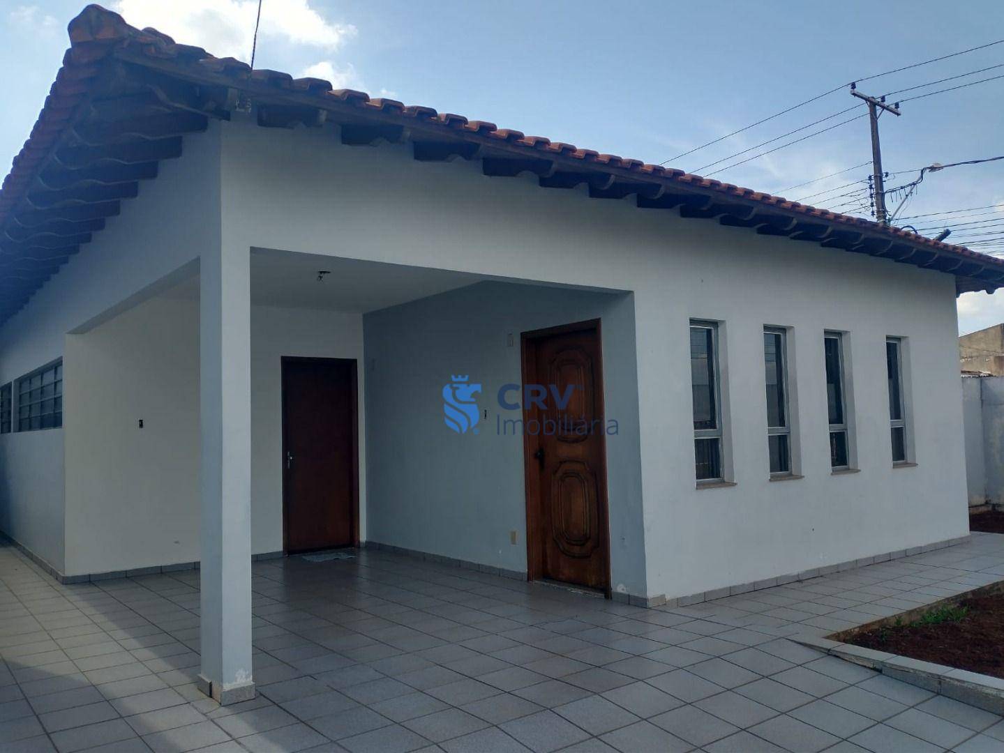 Casa à venda com 3 quartos, 180m² - Foto 2