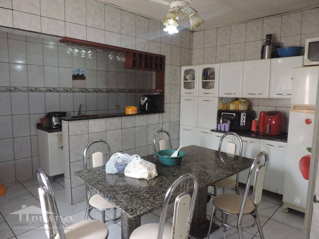 Casa à venda com 4 quartos, 185m² - Foto 11