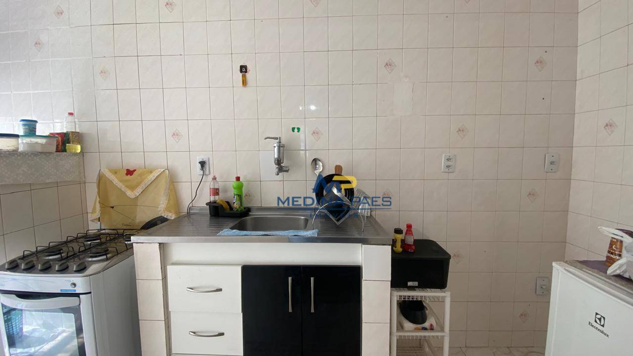 Apartamento à venda com 2 quartos, 64m² - Foto 4