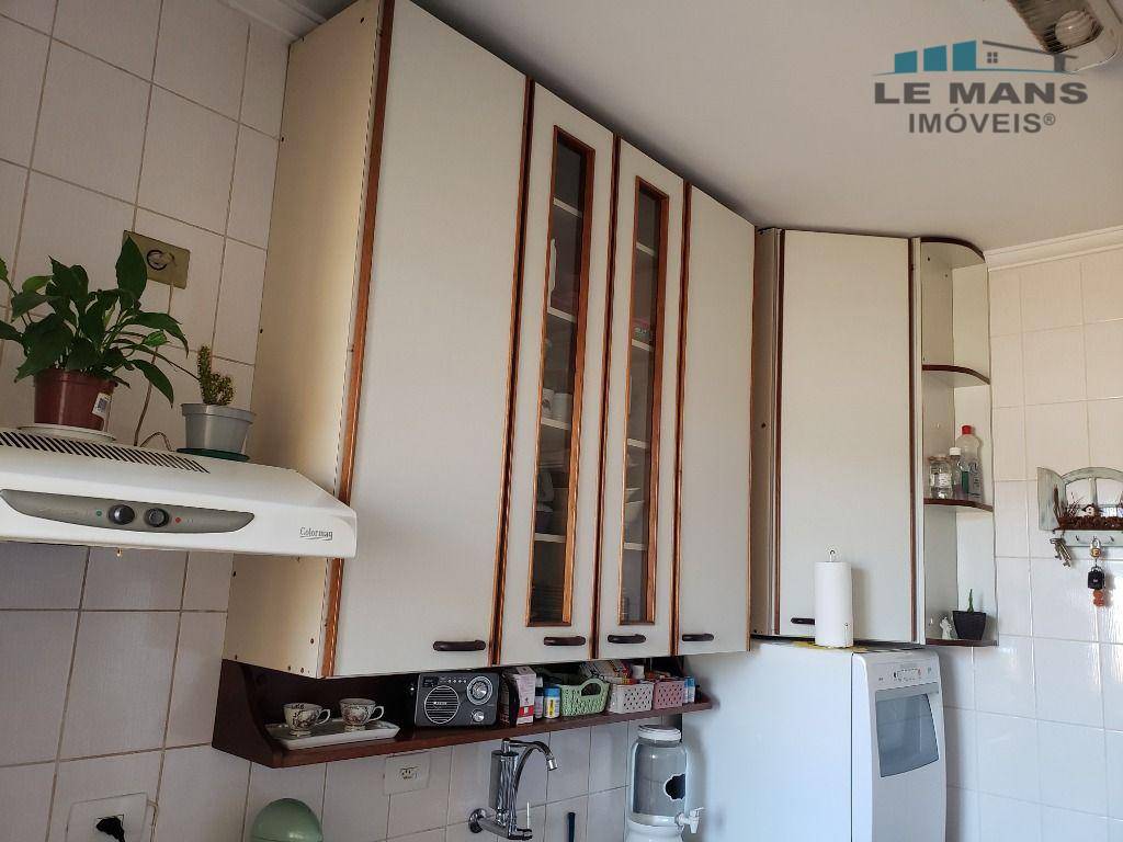 Apartamento à venda com 3 quartos, 74m² - Foto 8