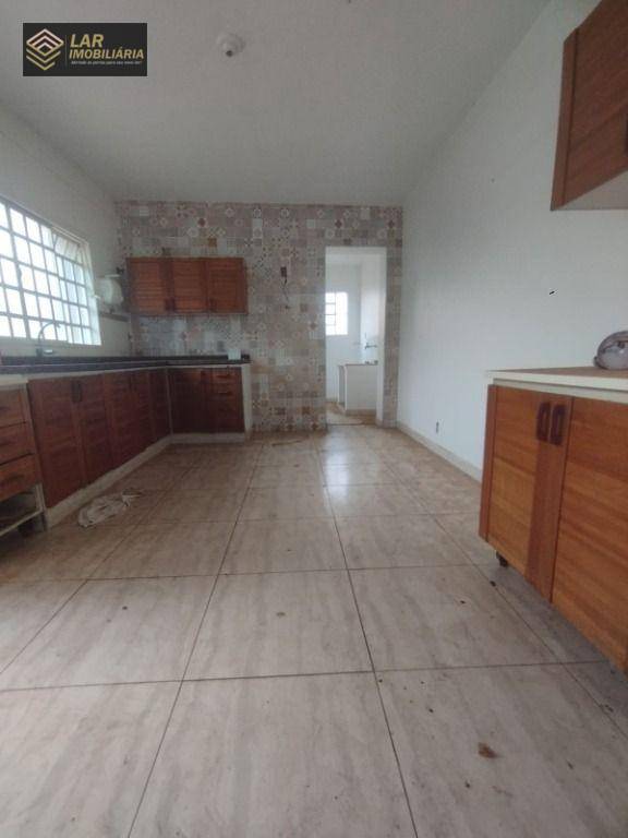 Casa à venda com 3 quartos, 231m² - Foto 35