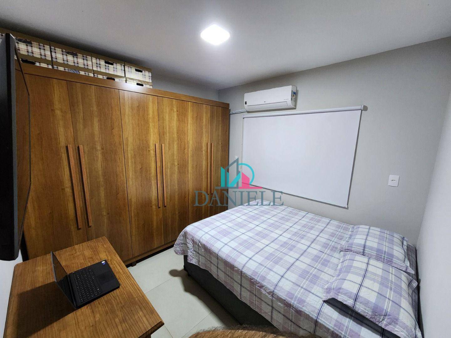 Casa à venda com 2 quartos, 52m² - Foto 6