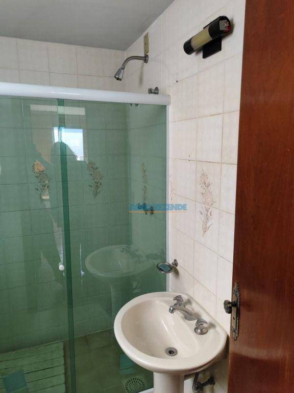 Apartamento à venda com 2 quartos, 62m² - Foto 11