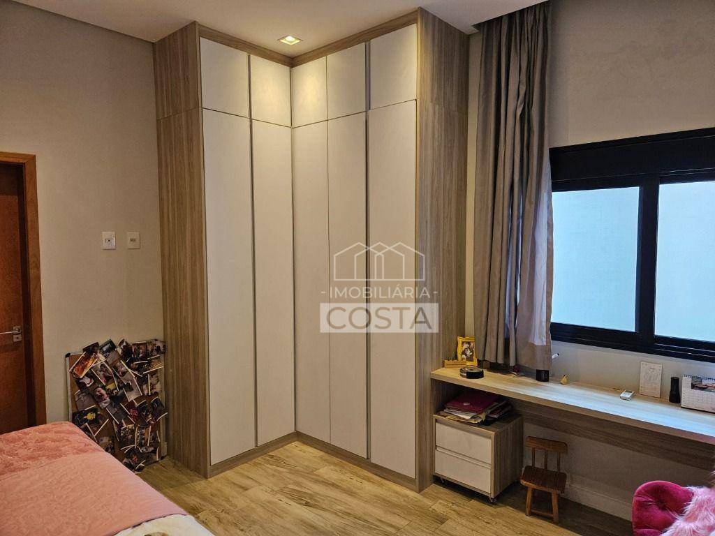 Casa de Condomínio à venda com 3 quartos, 215m² - Foto 6