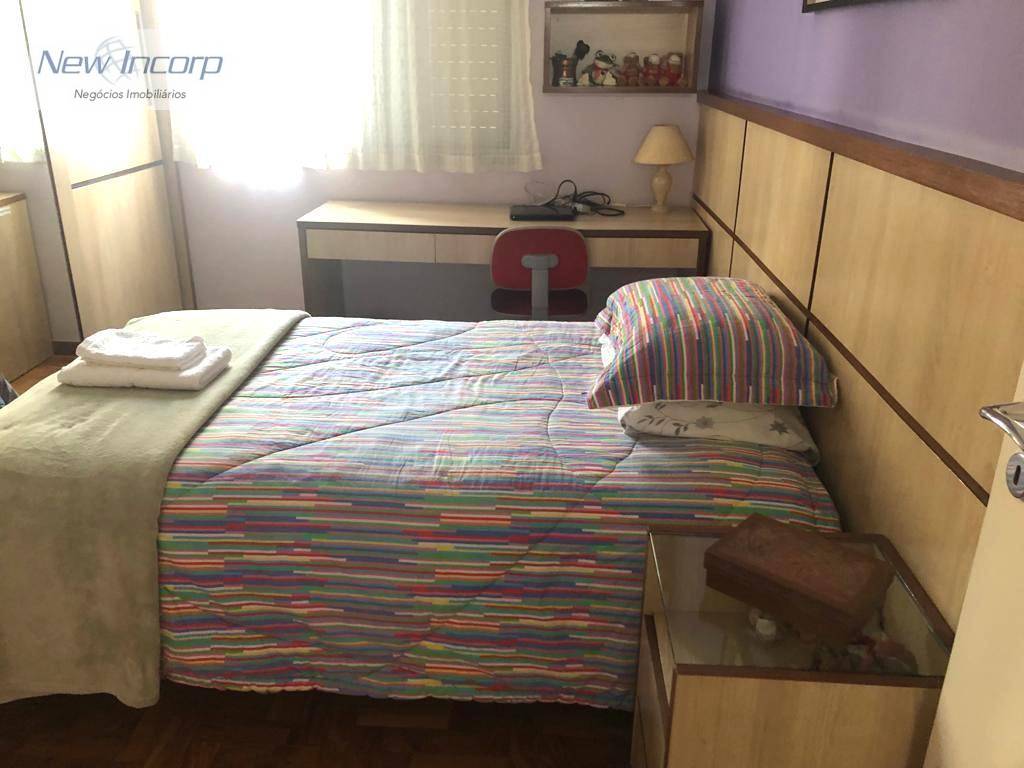 Apartamento à venda com 4 quartos, 157m² - Foto 4