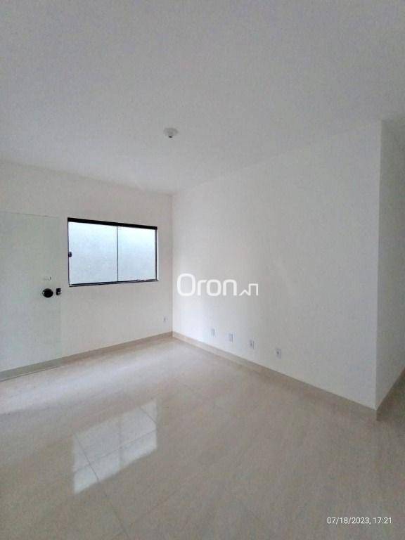 Casa à venda com 3 quartos, 90m² - Foto 1