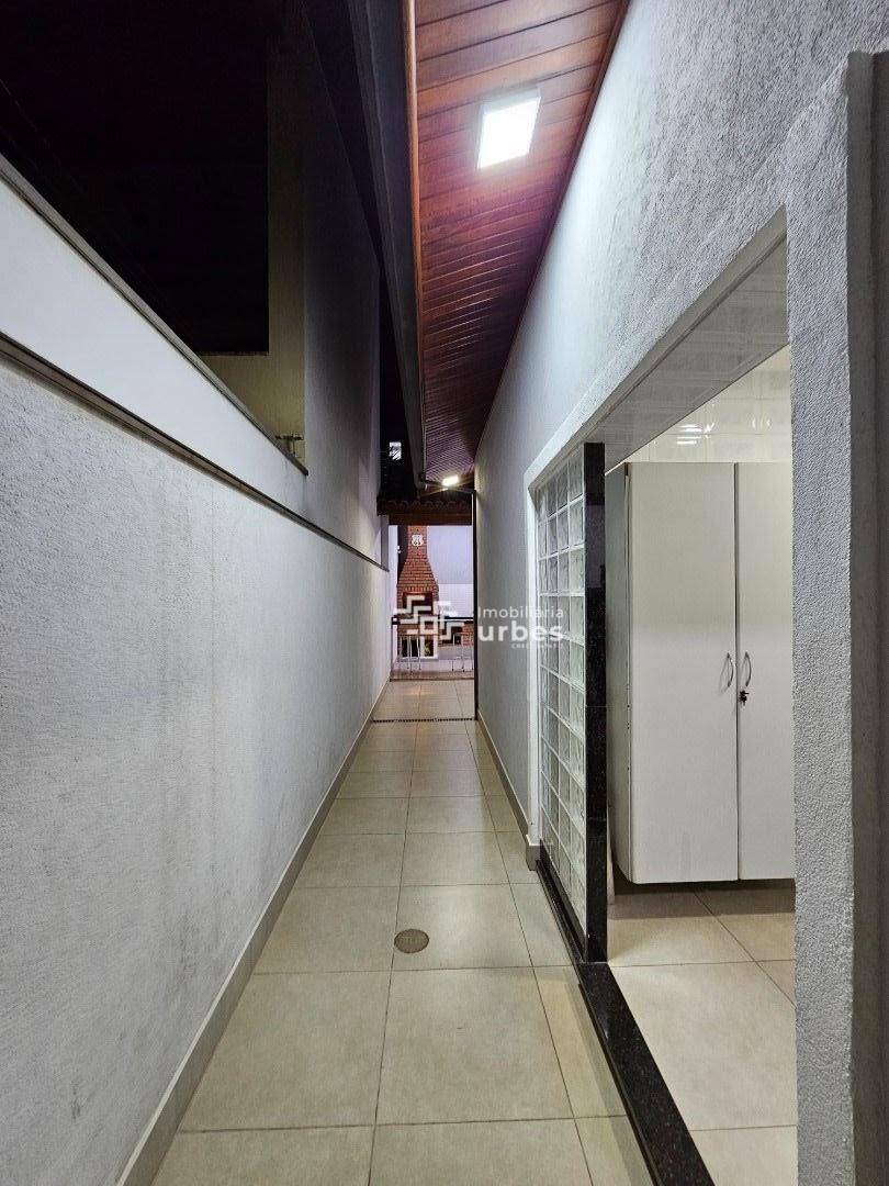 Casa à venda com 3 quartos, 231m² - Foto 42