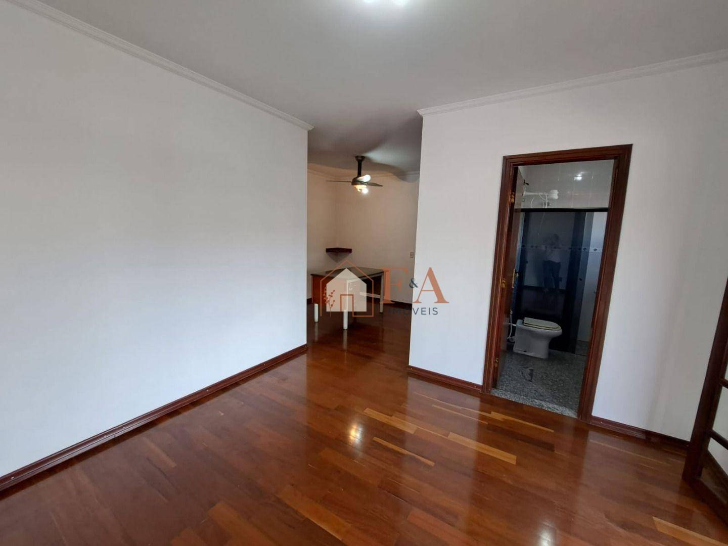 Casa à venda com 3 quartos, 244m² - Foto 27