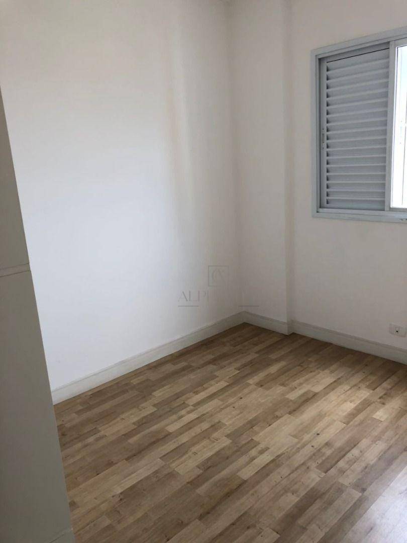 Apartamento para alugar com 3 quartos, 84m² - Foto 5