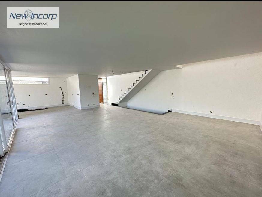 Casa de Condomínio à venda com 4 quartos, 450m² - Foto 18