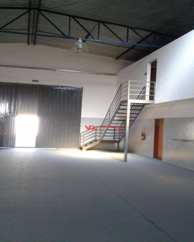 Depósito-Galpão-Armazém à venda, 400m² - Foto 1