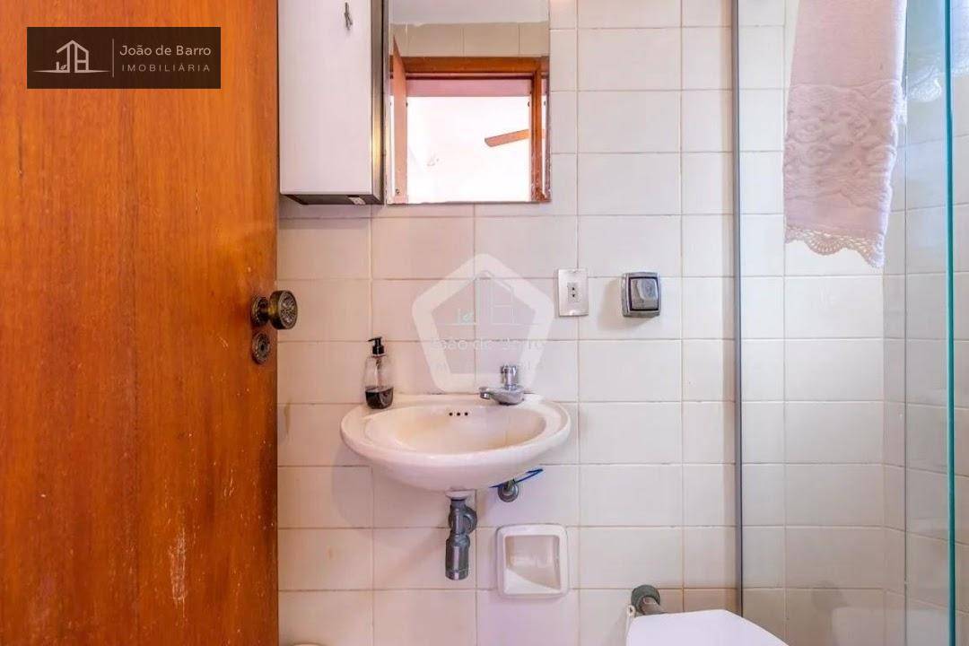 Apartamento à venda com 4 quartos, 225m² - Foto 25