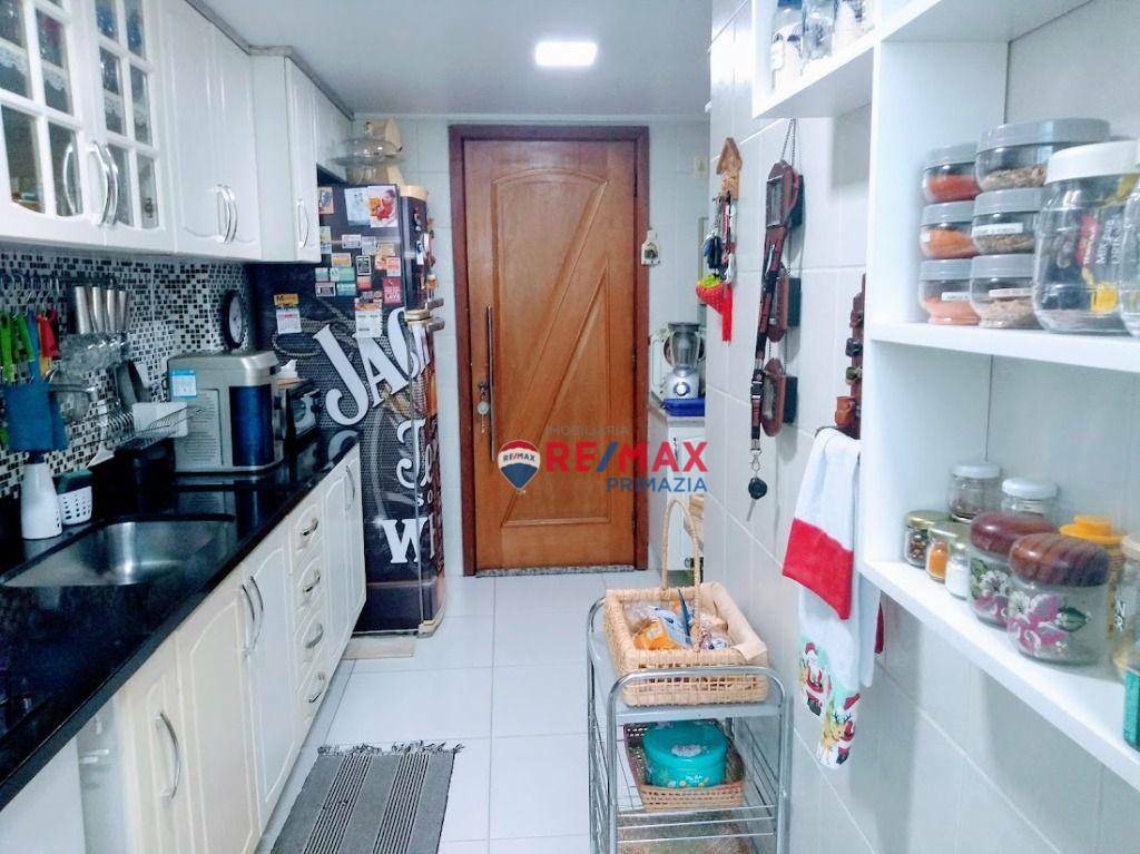 Apartamento à venda com 3 quartos, 85m² - Foto 11