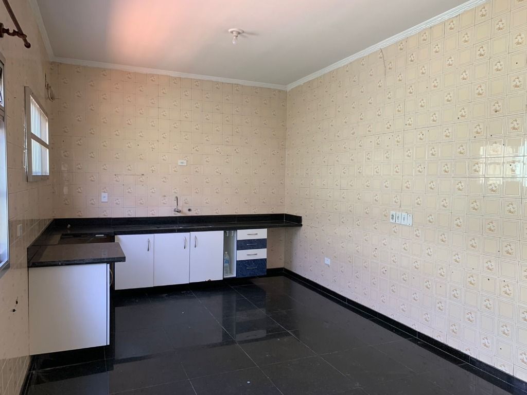 Casa à venda e aluguel com 3 quartos, 260m² - Foto 44