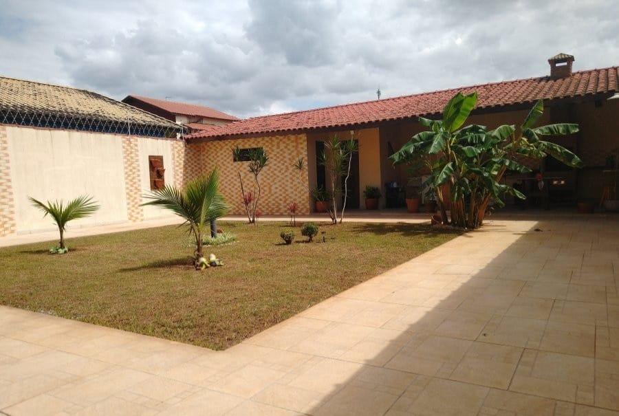 Casa à venda com 4 quartos, 420m² - Foto 2