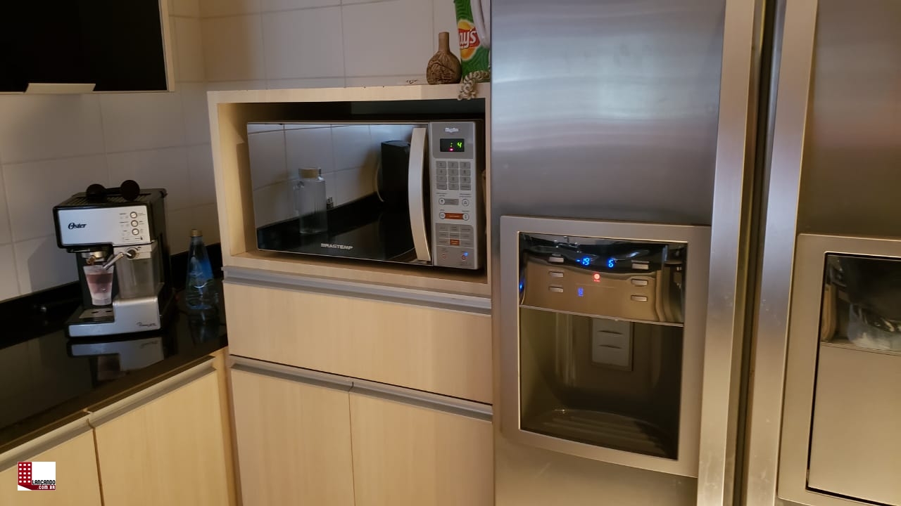 Apartamento à venda com 3 quartos, 220m² - Foto 6