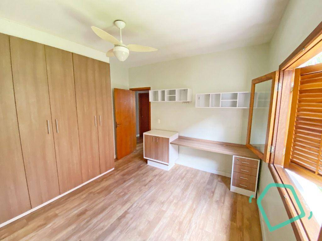 Casa de Condomínio à venda com 3 quartos, 239m² - Foto 20