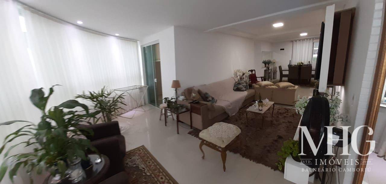 Apartamento à venda com 3 quartos, 130m² - Foto 1