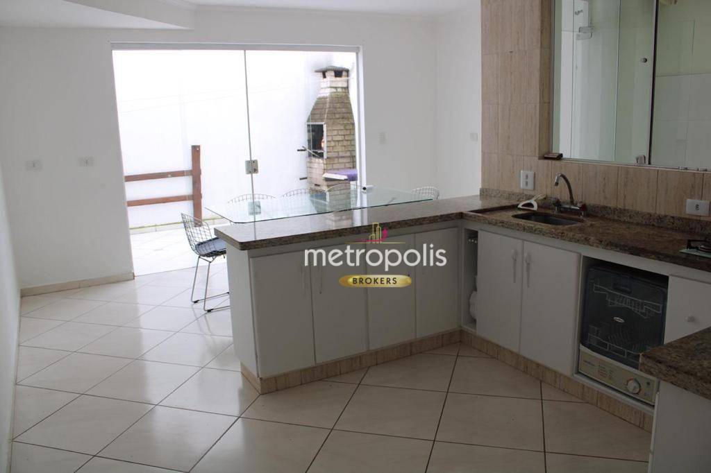 Sobrado à venda com 4 quartos, 220m² - Foto 1