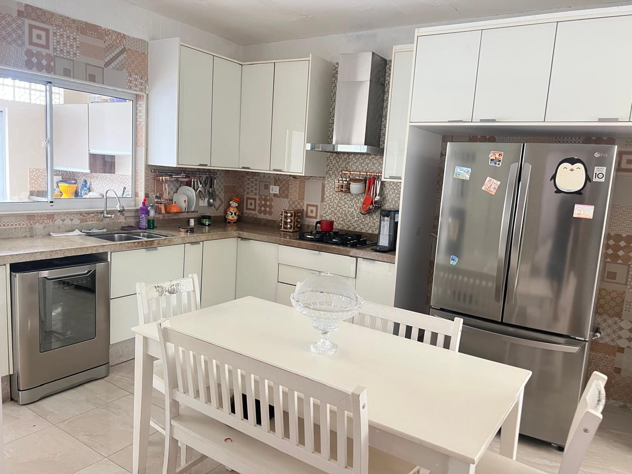 Casa para alugar com 4 quartos, 280m² - Foto 4