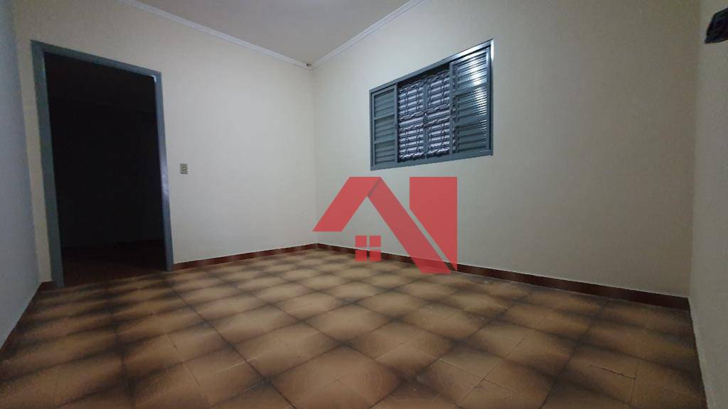 Casa à venda com 3 quartos, 130m² - Foto 2