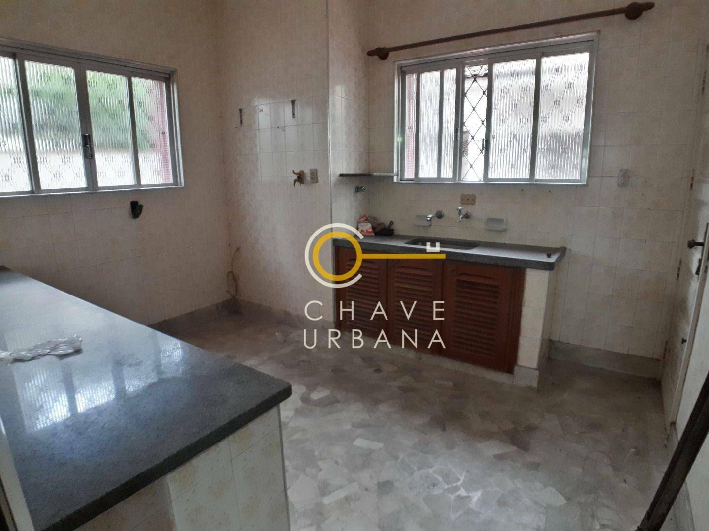 Casa para alugar com 3 quartos, 335m² - Foto 5