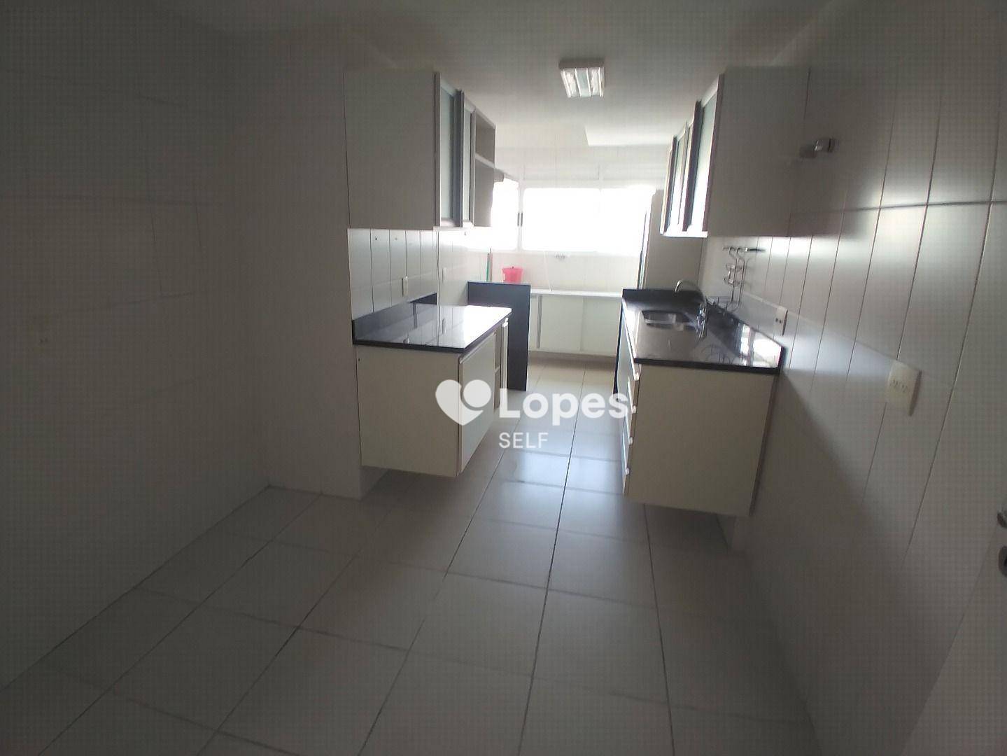 Apartamento à venda com 3 quartos, 130m² - Foto 13