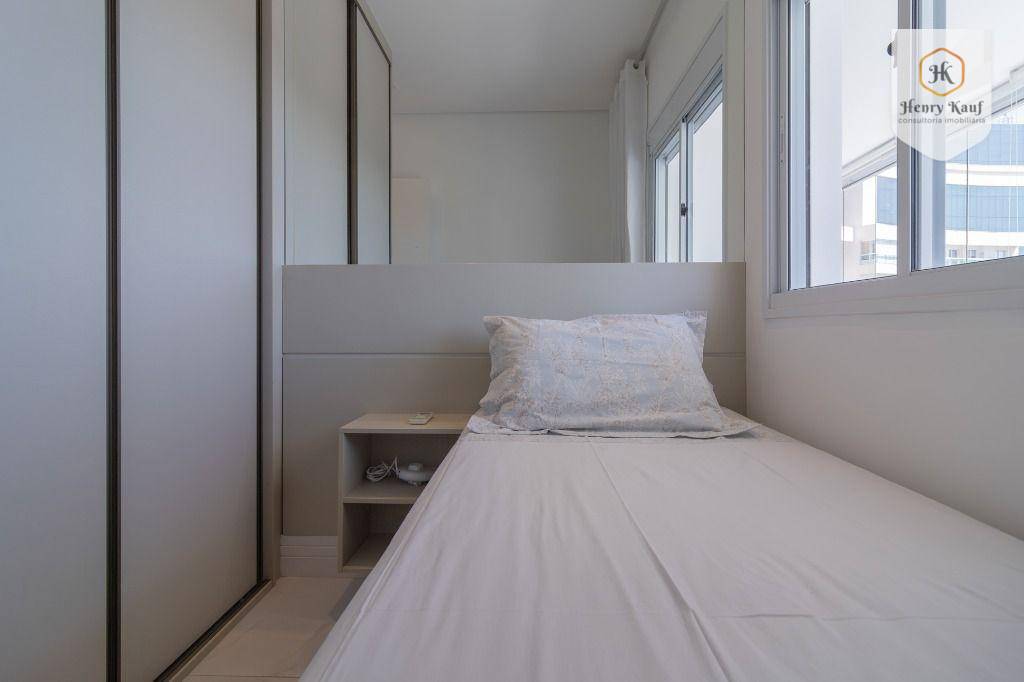 Apartamento para alugar com 2 quartos, 66m² - Foto 42