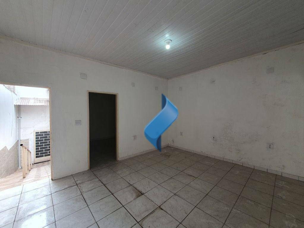 Casa para alugar com 1 quarto, 193m² - Foto 12