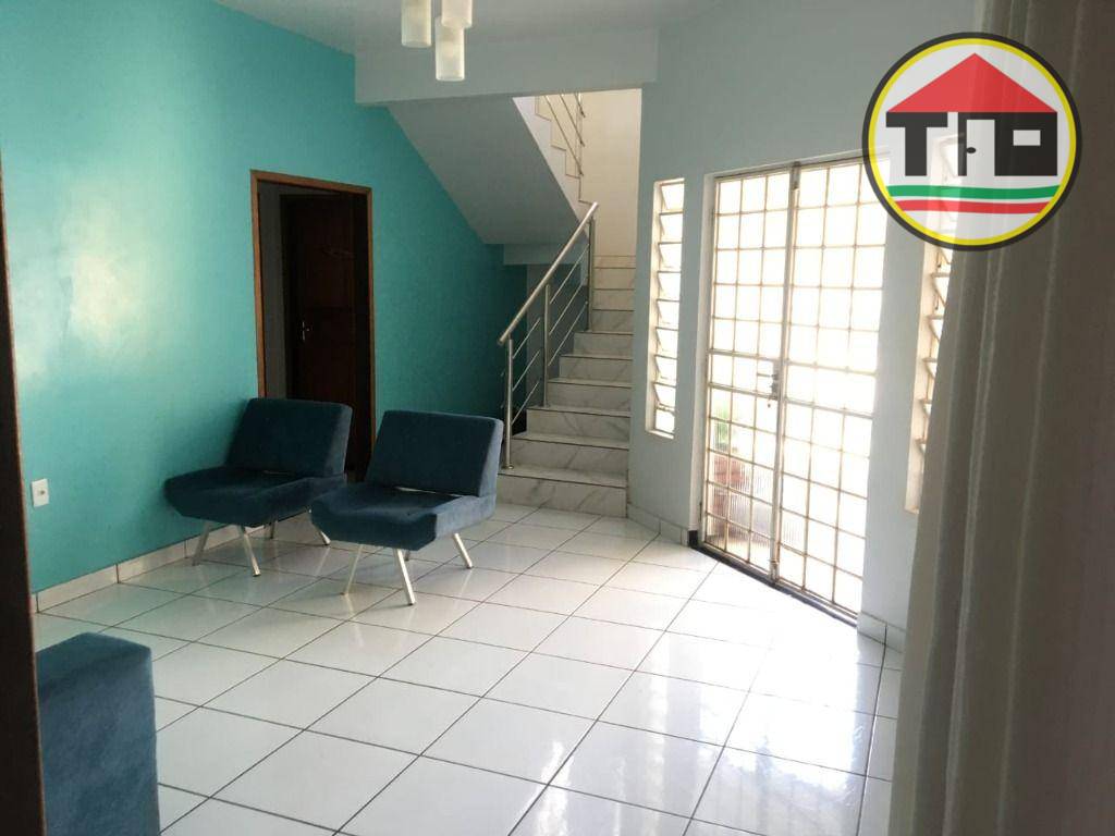 Casa à venda com 4 quartos, 1M2 - Foto 2