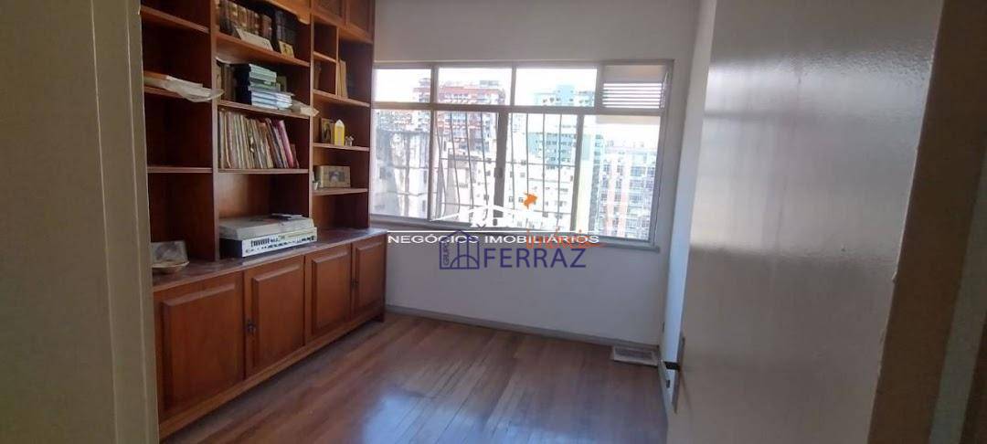 Apartamento à venda com 3 quartos, 160m² - Foto 3