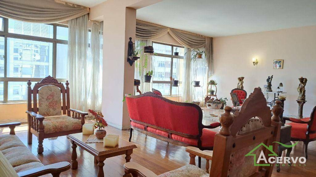 Apartamento à venda com 4 quartos, 224m² - Foto 4