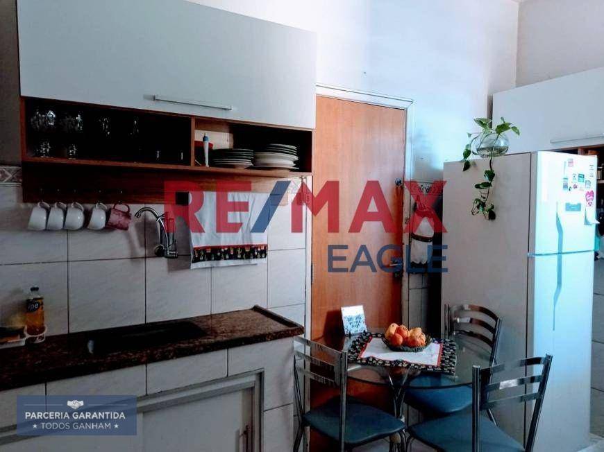 Apartamento à venda com 2 quartos, 85m² - Foto 13