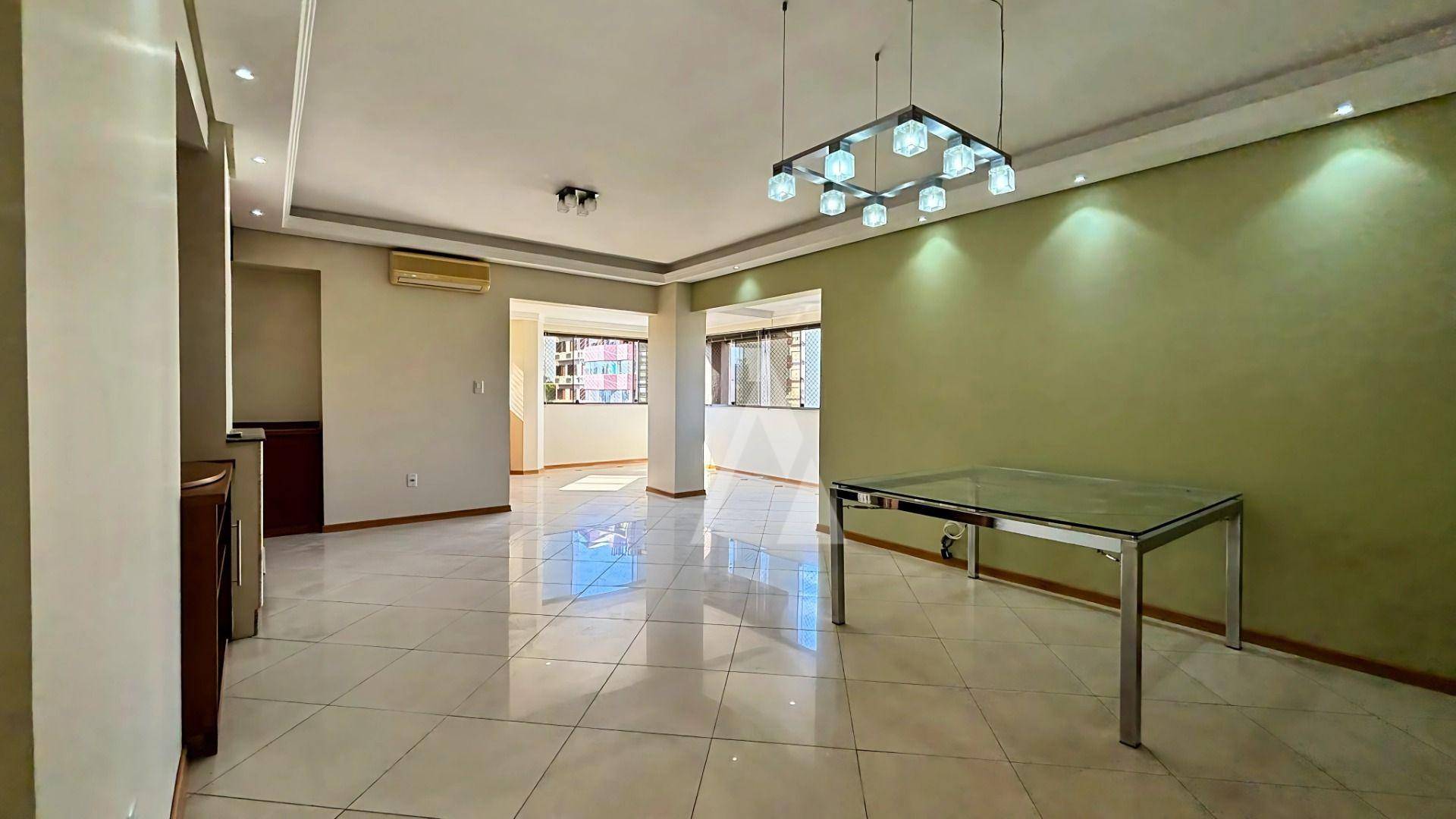 Apartamento à venda com 3 quartos, 139m² - Foto 2