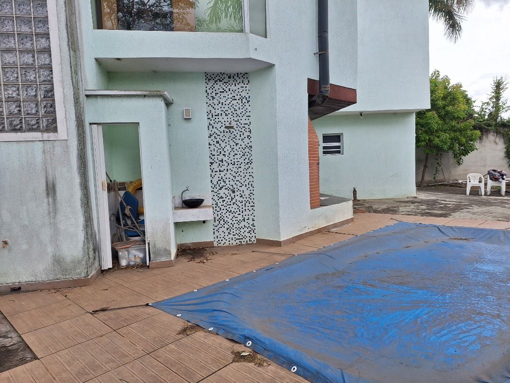 Casa de Condomínio à venda e aluguel com 3 quartos, 225m² - Foto 21