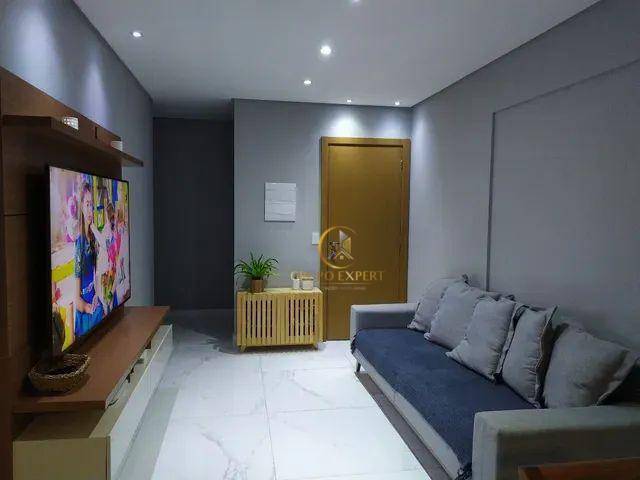 Apartamento à venda com 2 quartos, 70m² - Foto 1