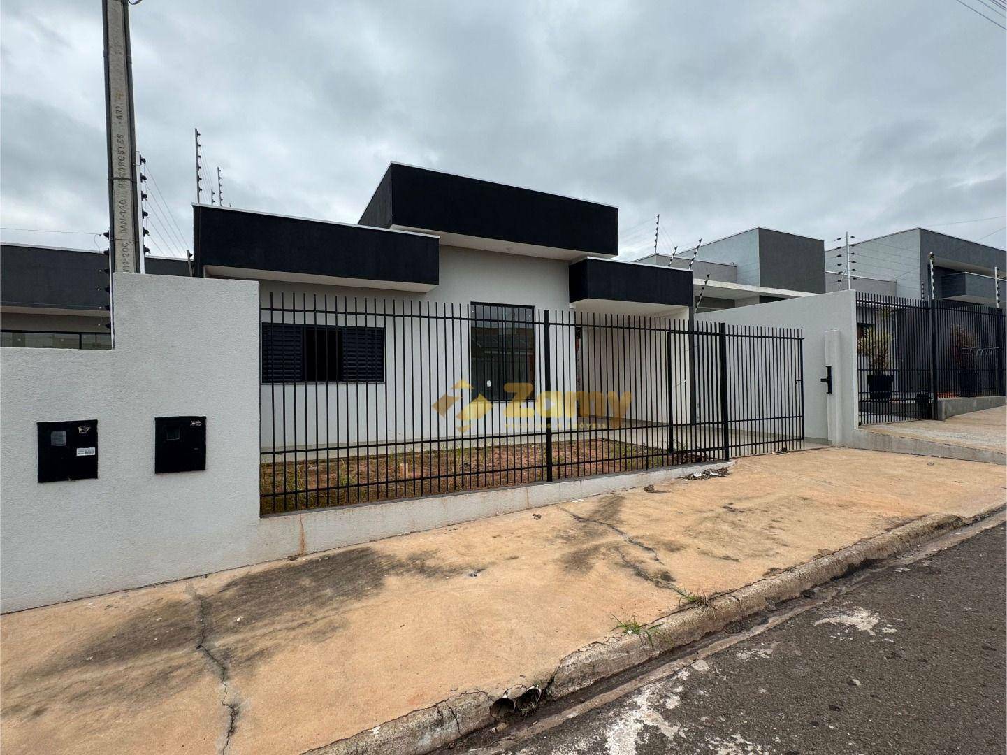 Casa à venda com 2 quartos, 67m² - Foto 1