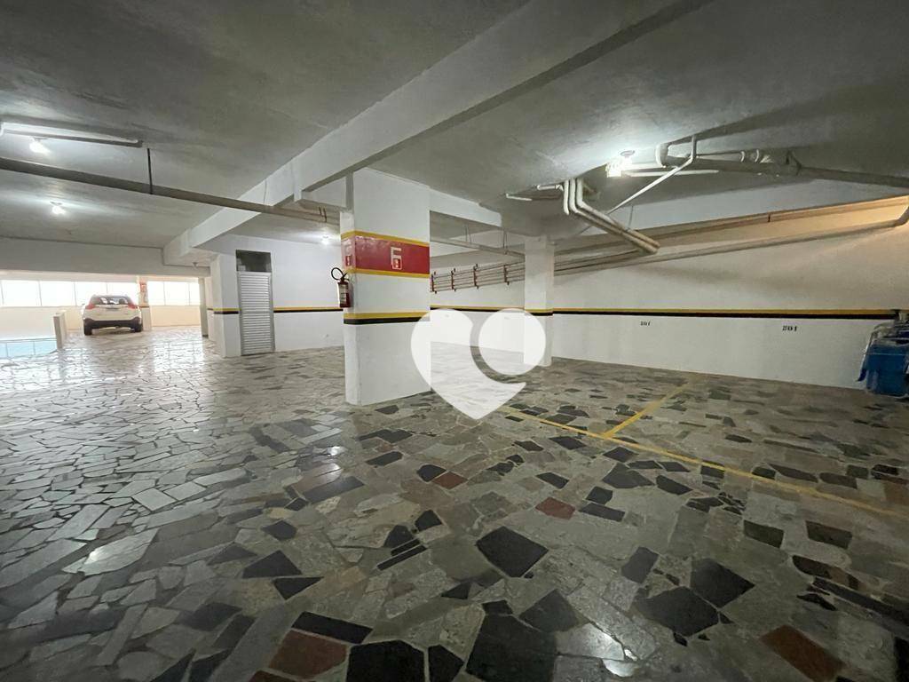 Apartamento à venda com 4 quartos, 209m² - Foto 46