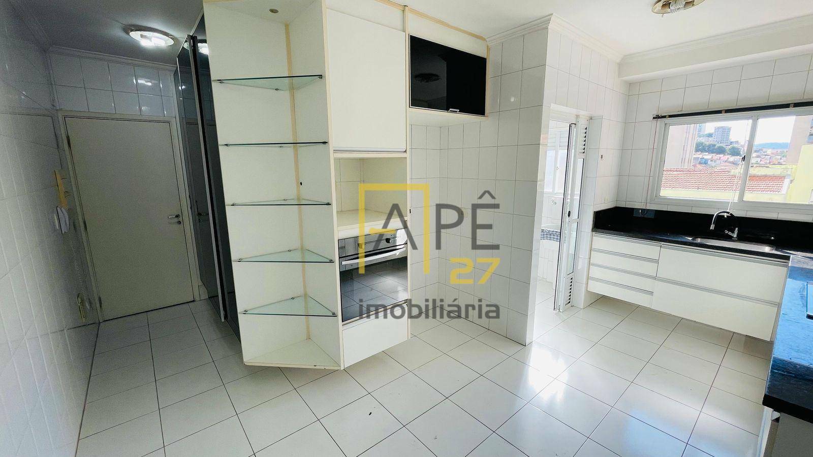 Apartamento para alugar com 3 quartos, 134m² - Foto 23