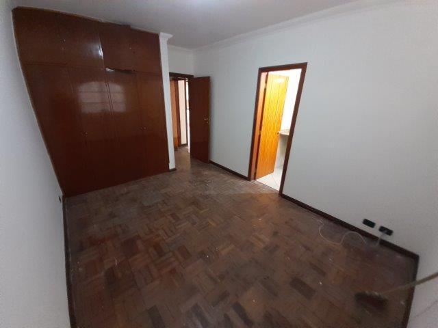 Casa à venda com 4 quartos, 350m² - Foto 23