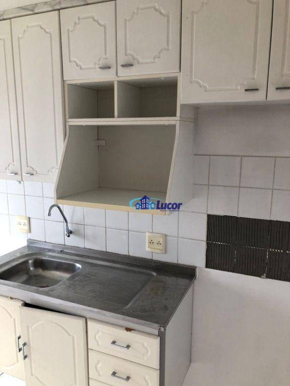 Apartamento para alugar com 2 quartos, 50m² - Foto 9