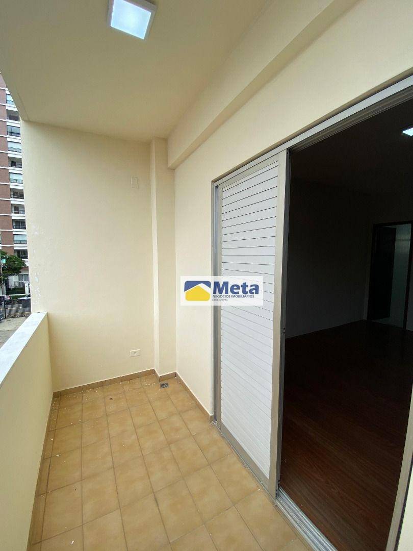 Apartamento para alugar com 3 quartos, 110m² - Foto 9