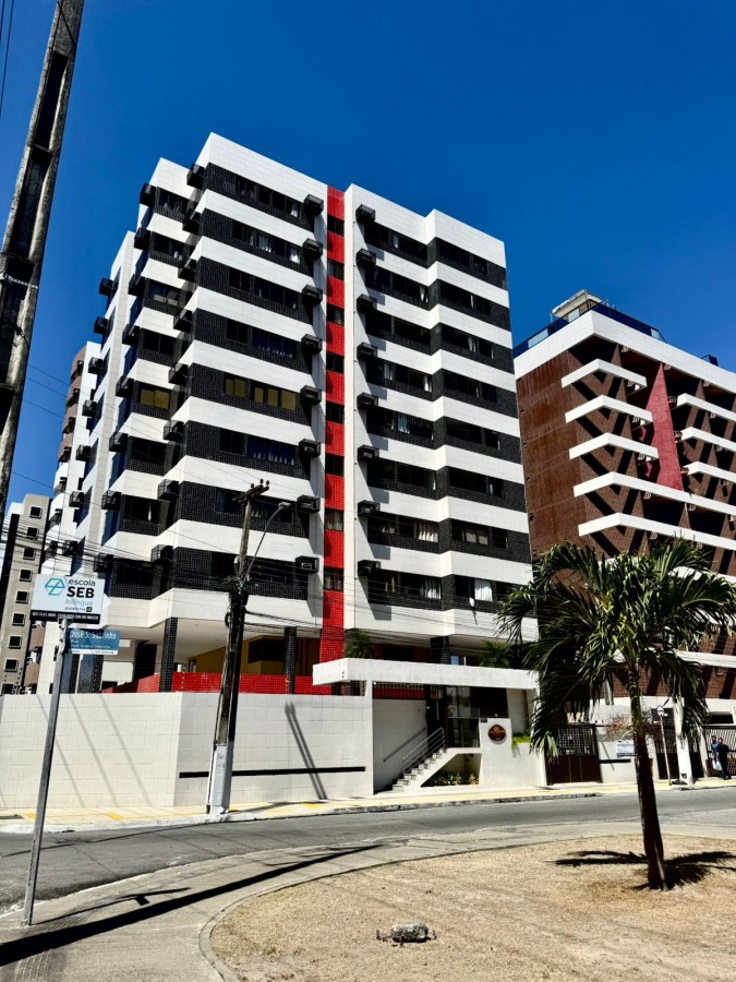 Apartamento à venda com 2 quartos, 64m² - Foto 1