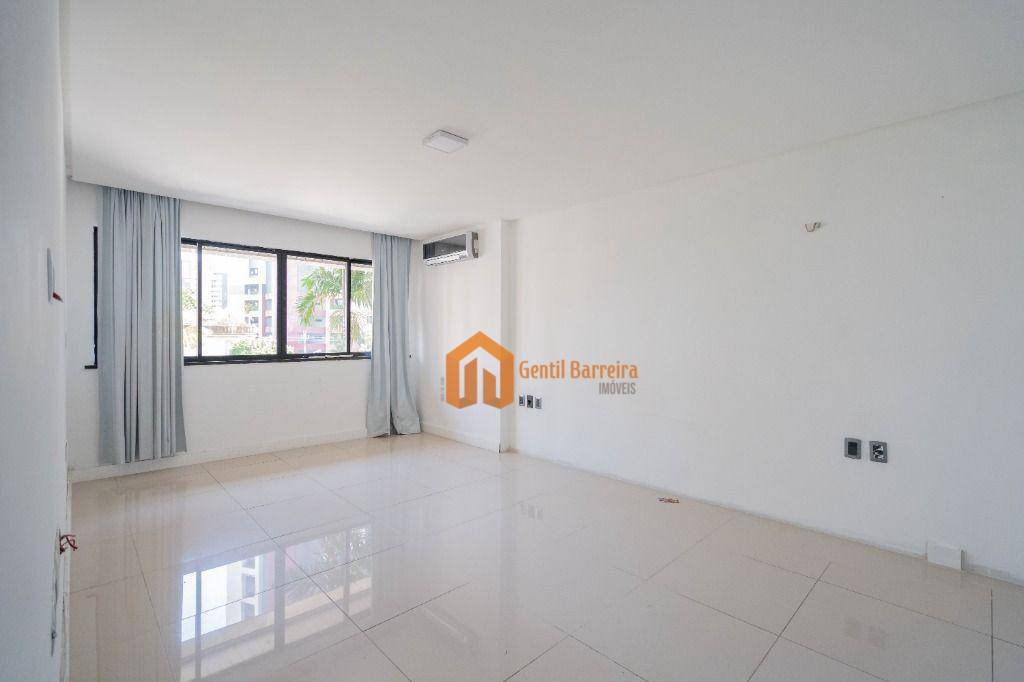 Apartamento à venda com 3 quartos, 210m² - Foto 23