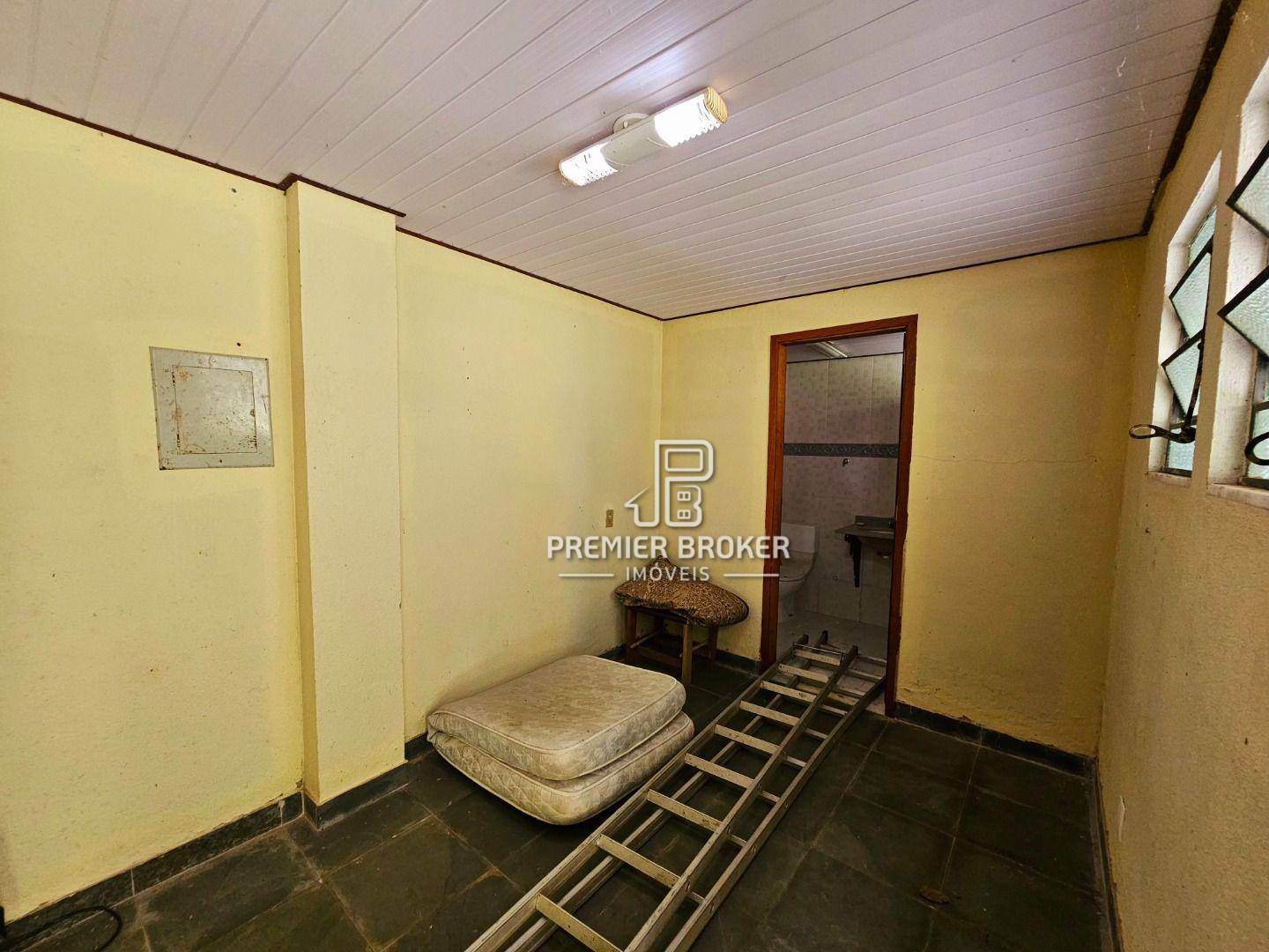 Casa à venda com 4 quartos, 350m² - Foto 36