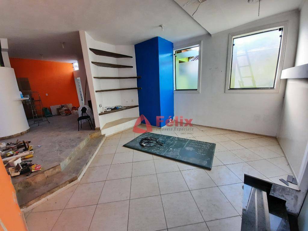 Casa à venda com 3 quartos, 300m² - Foto 15