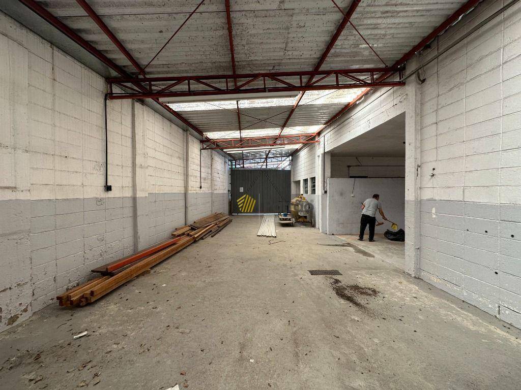 Depósito-Galpão-Armazém à venda e aluguel, 950m² - Foto 22