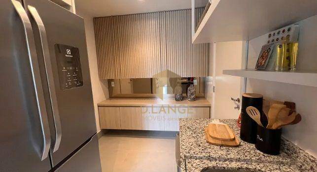 Apartamento à venda com 4 quartos, 157m² - Foto 19