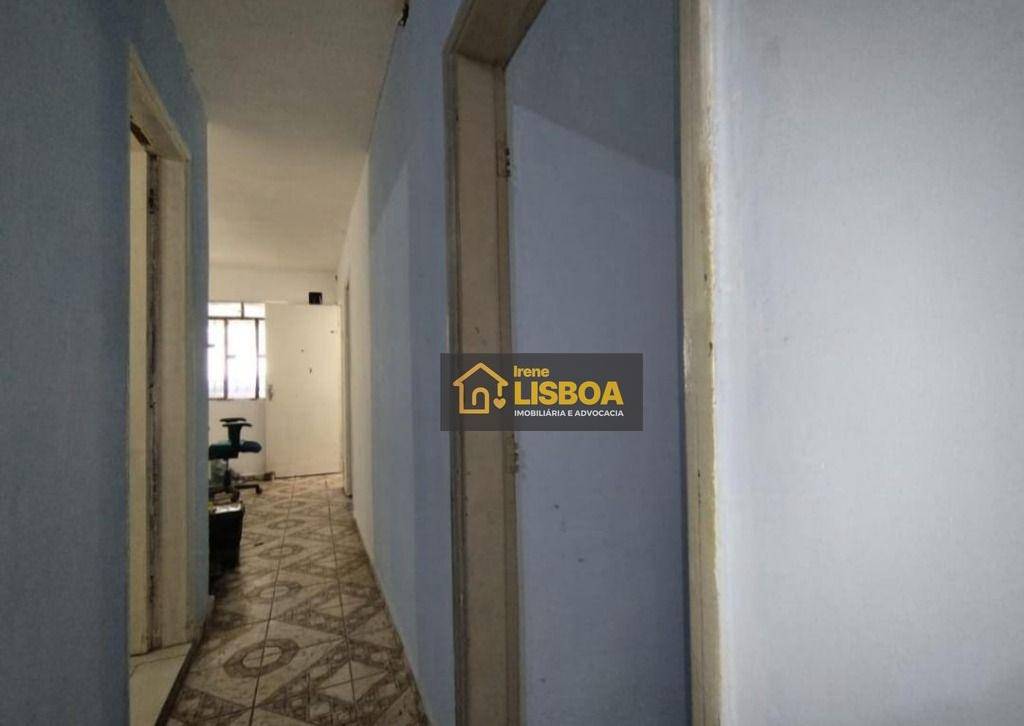 Casa à venda com 6 quartos, 250m² - Foto 18