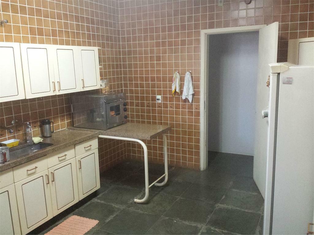 Casa para alugar com 4 quartos, 320m² - Foto 6